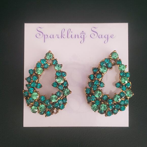 Sparkling Sage‎ Earrings Green Crystals in Gold Setting Tear Drop Pierced NWOT - Picture 7 of 7